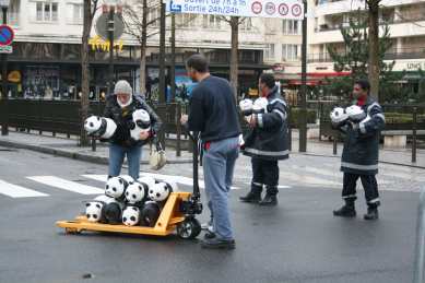 1600 pandas