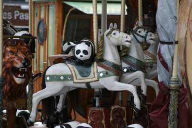 1600 pandas